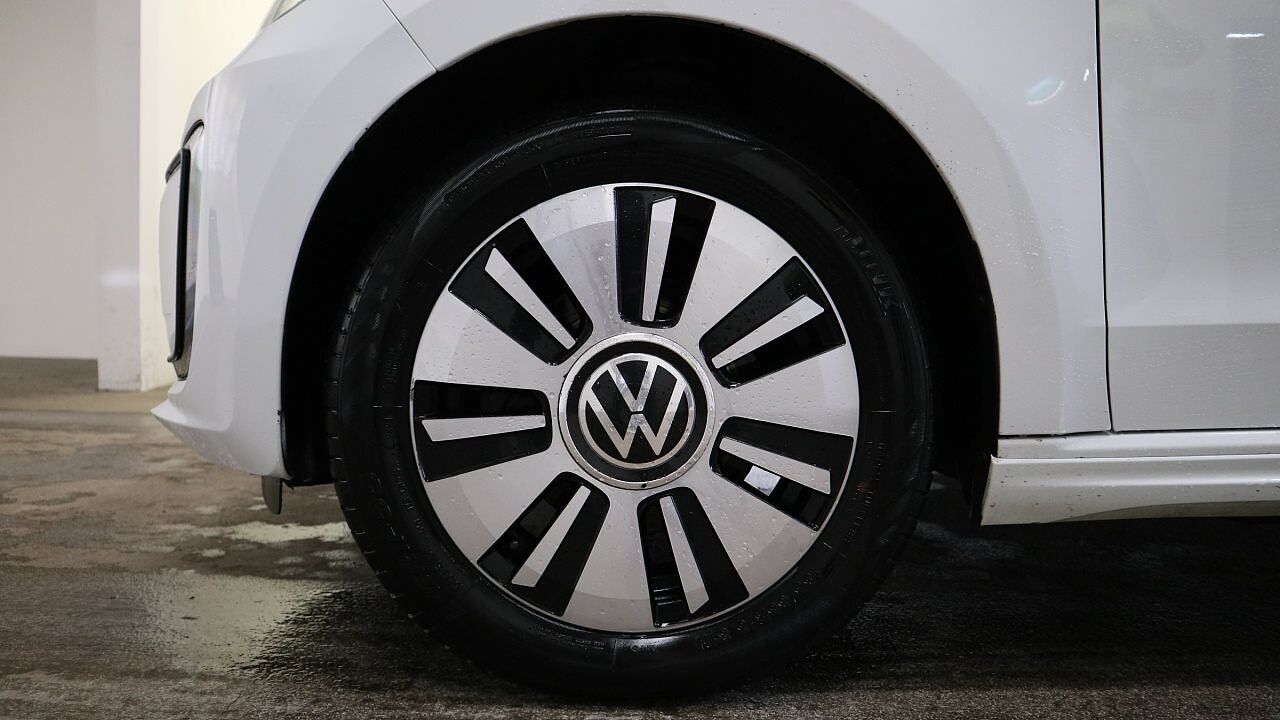 Volkswagen Up e-up! 82 PS electric motor 5 Door