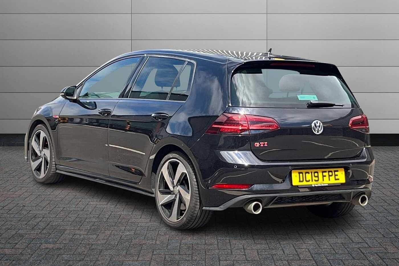 Volkswagen Golf GTI